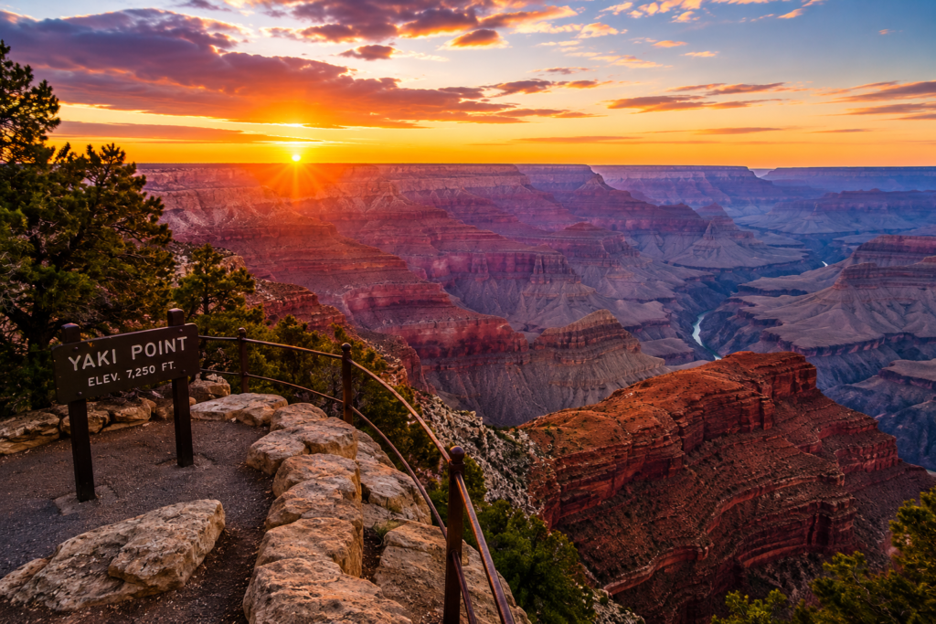 Yaki Point overlooking the Grand Canyon in Arizona at sunrise